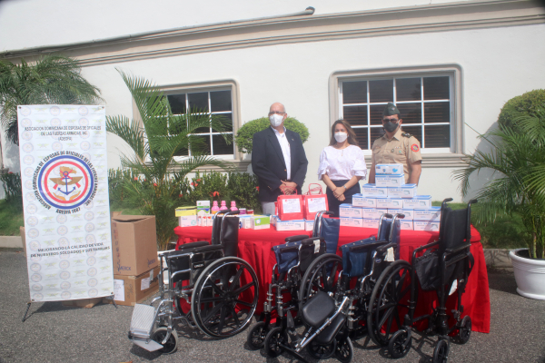 El ISSFFAA entrega mascarillas, kits de medicamentos contra el covid-19, medicamentos diversos y sillas de ruedas