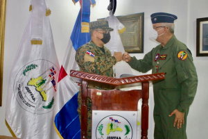 Visita del Mayor General Carlos Antonio Fernández Onofre, E.R.D.