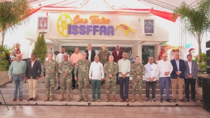 ISSFFAA agasaja militares con almuerzo navideño y una rifa