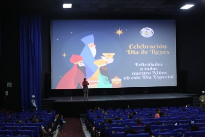 Niños de los miembros del ISSFFAA reciben regalos de Reyes