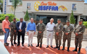 ISSFFAA recibe visita de directiva Constructora Bisonó