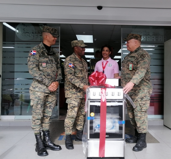 Supermercados ISSFFAA entrega Premio de Sorteo