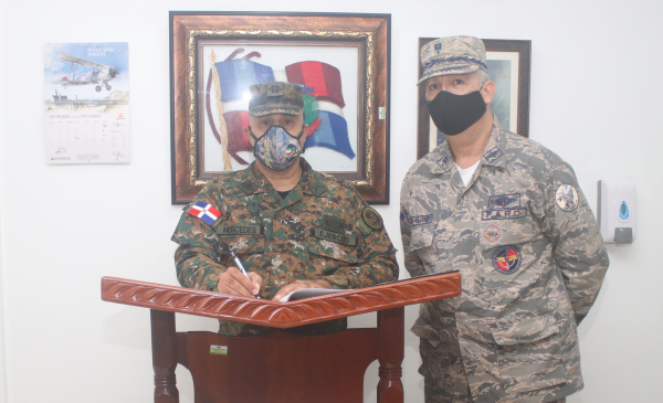 Visita Cordial del Viceministro de Asuntos Militares del Ministerio de Defensa